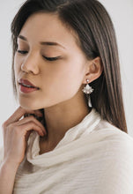 Load image into Gallery viewer, Allegro Fan Drop Earrings