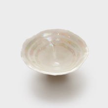 Load image into Gallery viewer, Mother of Pearl Pinch Pot