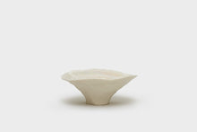 Load image into Gallery viewer, Mother of Pearl Pinch Pot