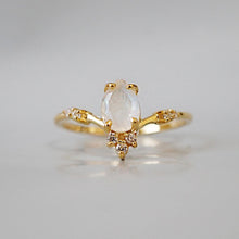 Load image into Gallery viewer, Moonstone Blossom Ring